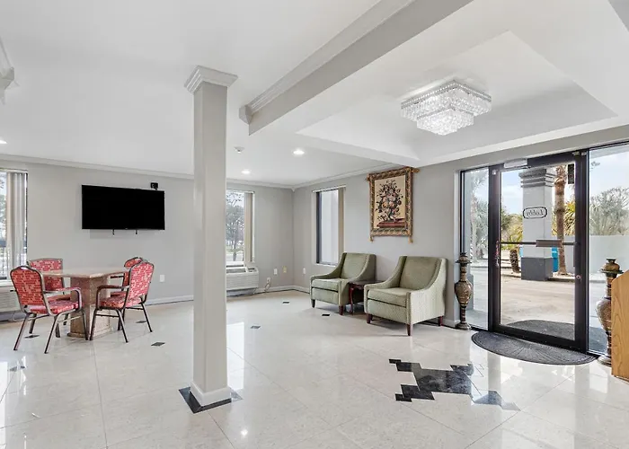 Regency Inn Near Boardwalk & Hurlburt Field